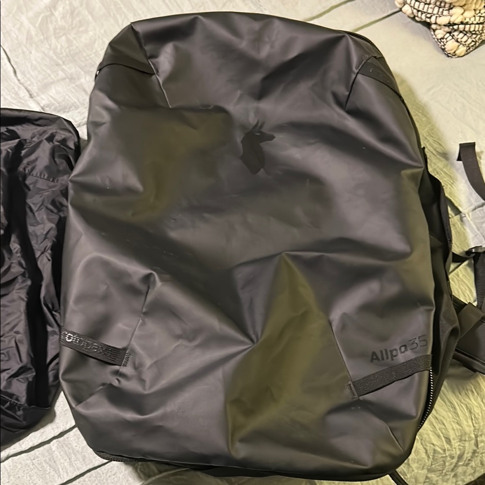 Cotopaxi 35L Allpa Black Travel Backpack